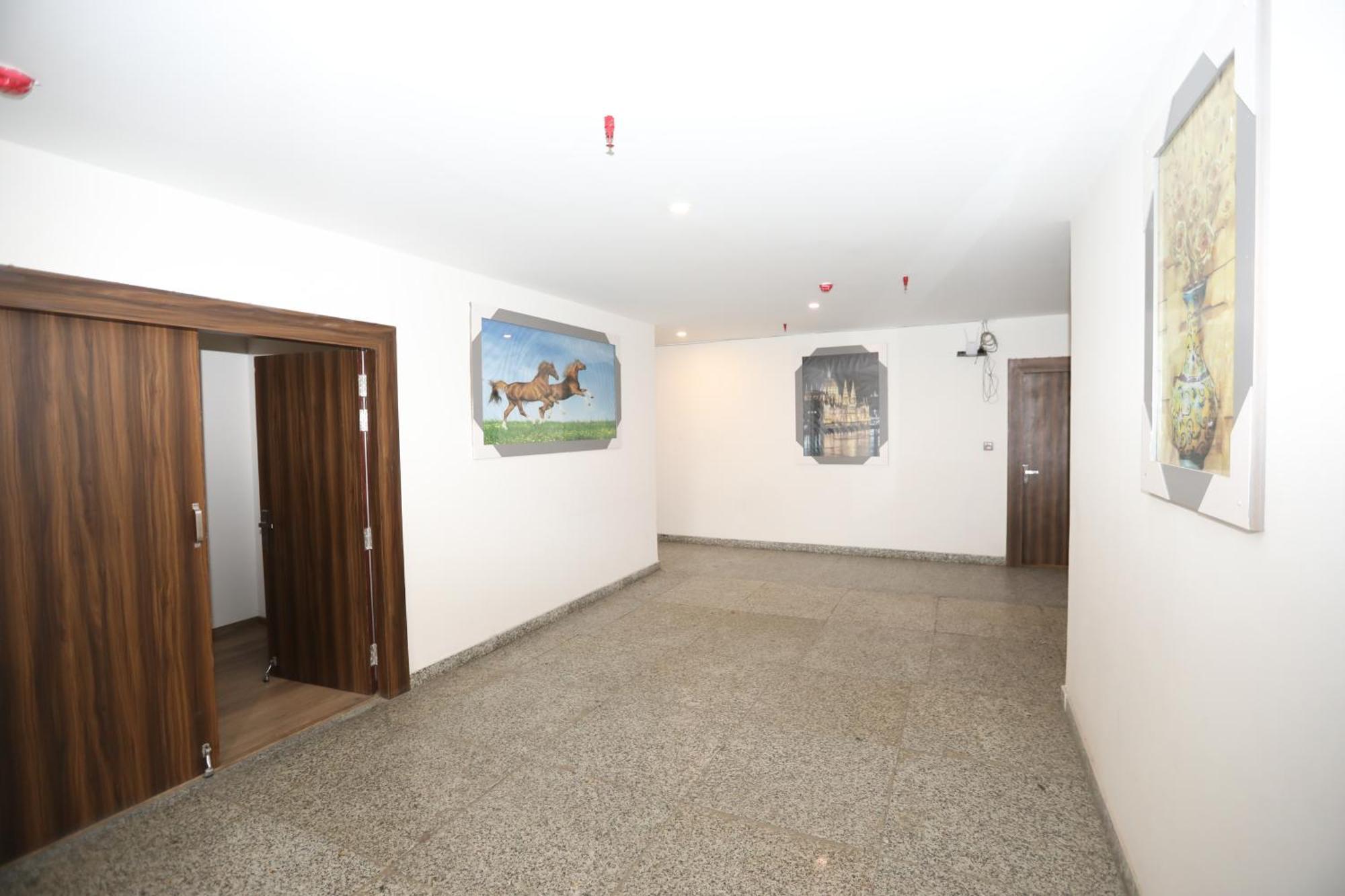 Hotel Noida Grand Sec 58 Exterior photo