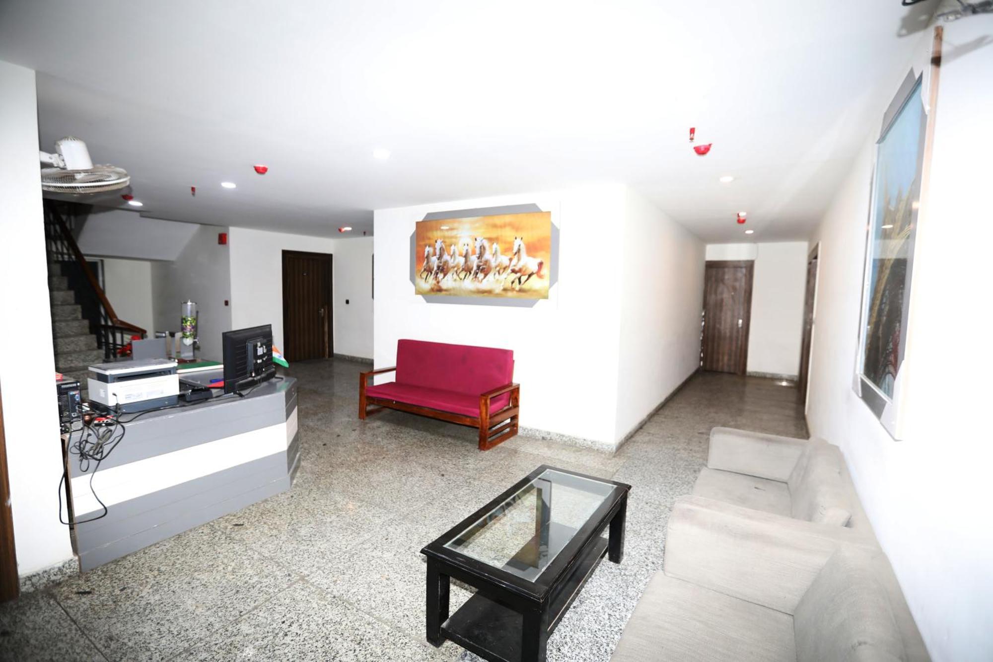 Hotel Noida Grand Sec 58 Exterior photo